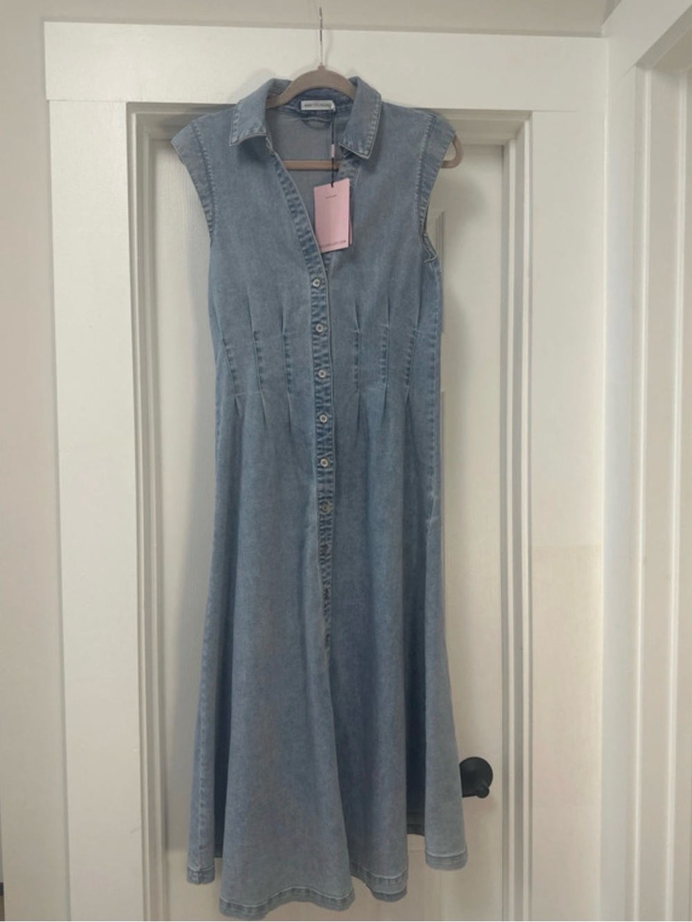 Avec Les Filles Light Blue Sleeveless Denim Button-Front Midi Dress